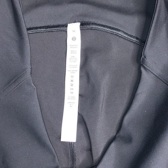 SOLD OUT 😍NWOTs Lululemon InStill HR Tight 25” - Picture 6 of 6